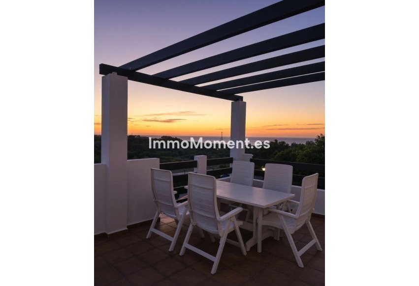 Resale - Apartment - Manilva - La Duquesa