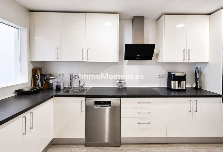Resale - Apartment - Manilva - La Duquesa