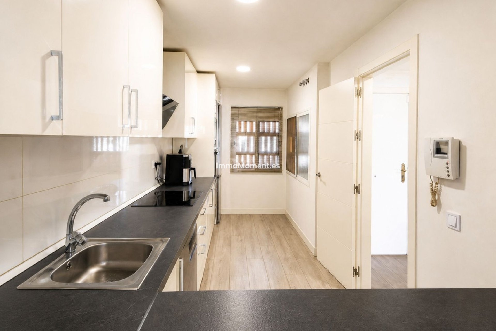 Resale - Apartment - Manilva - La Duquesa