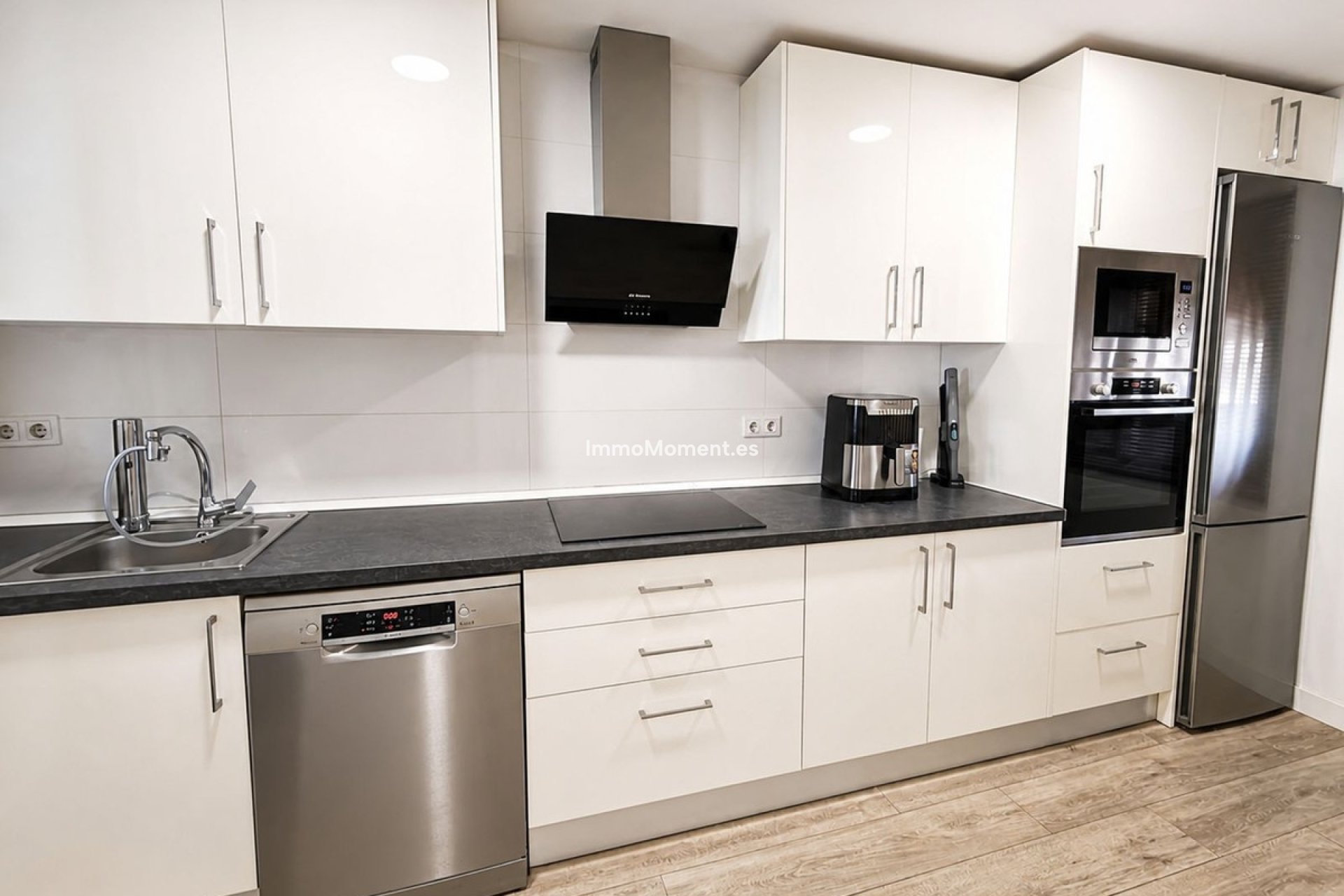 Resale - Apartment - Manilva - La Duquesa