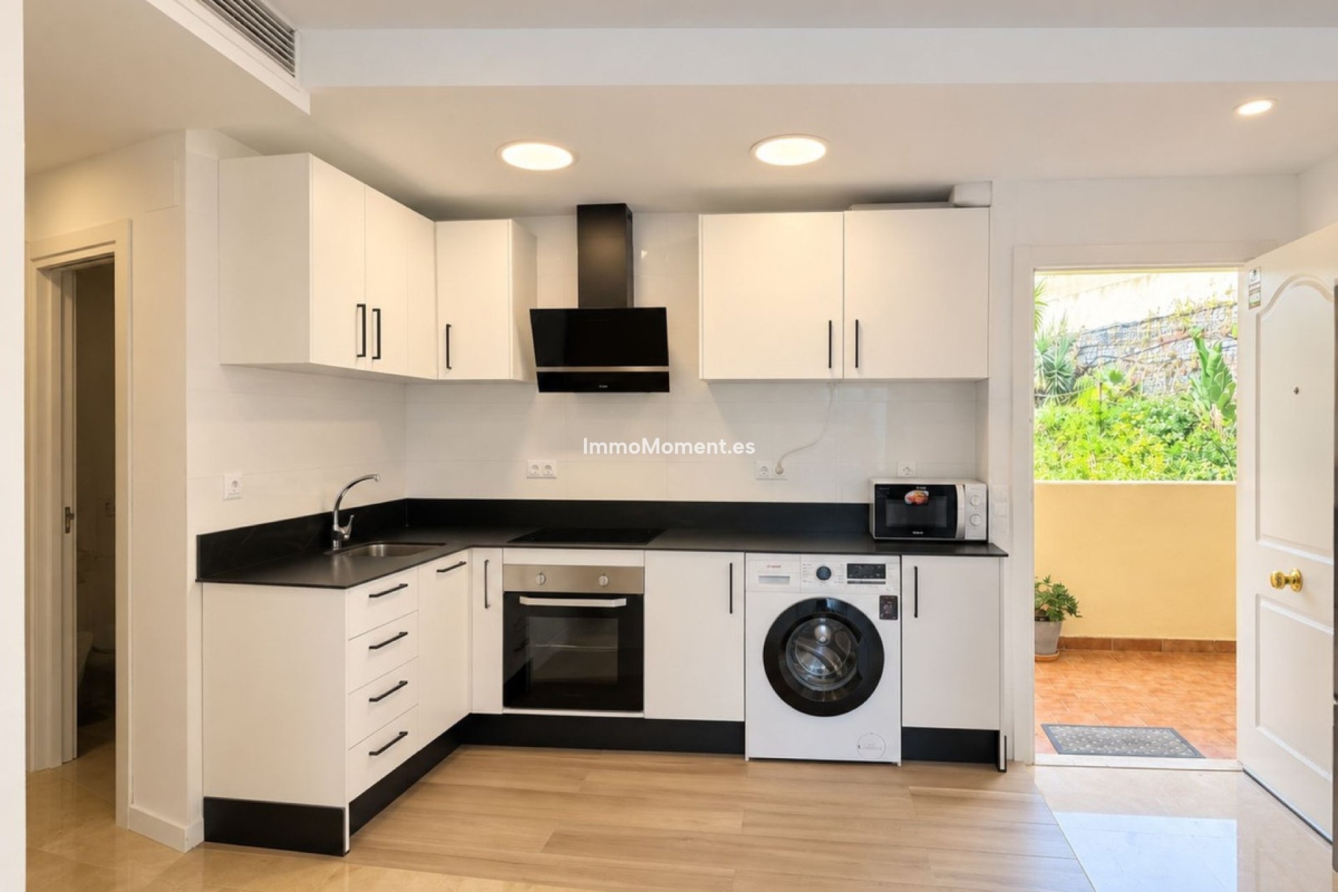Resale - Apartment - Manilva - La Duquesa