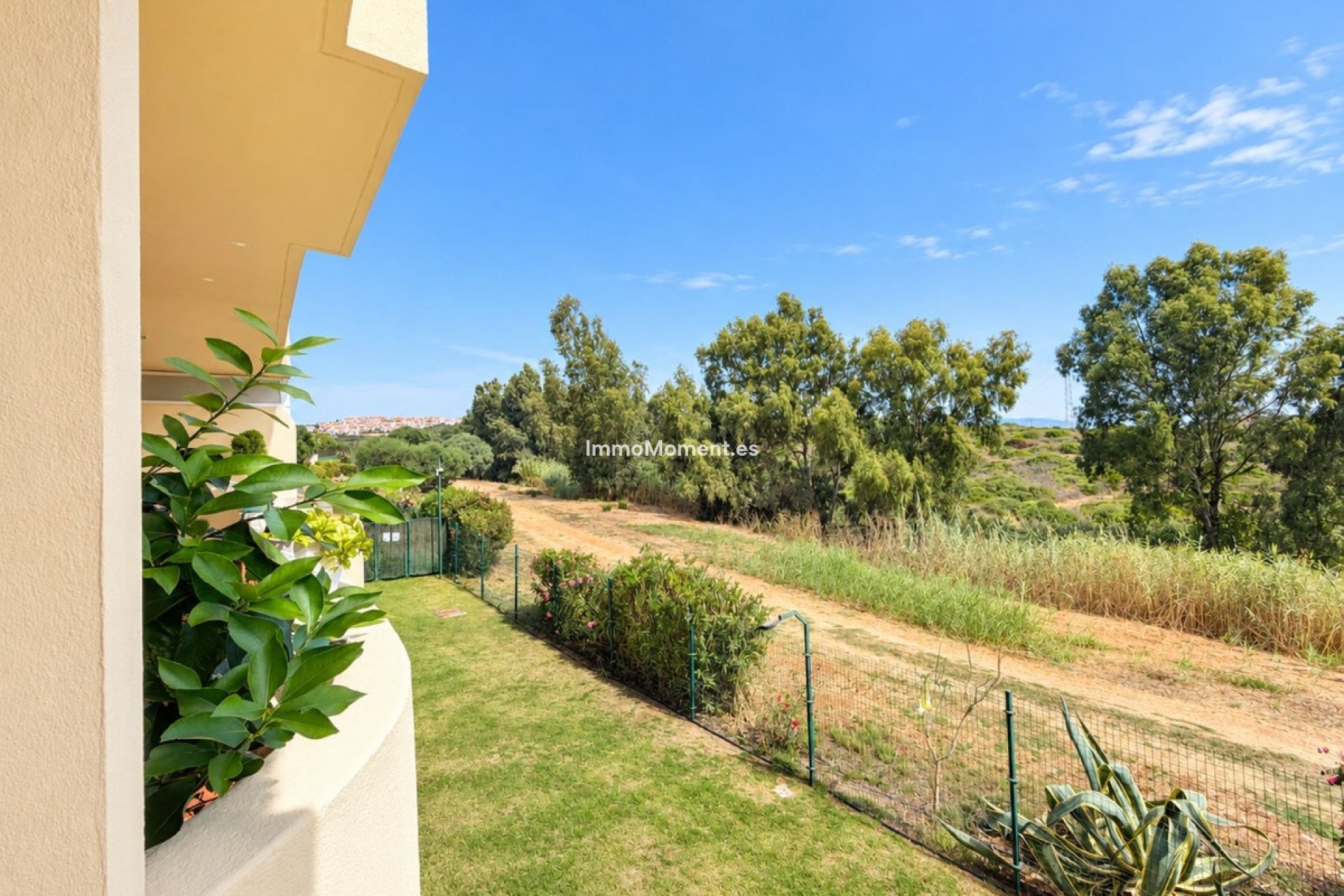 Resale - Apartment - Manilva - La Duquesa