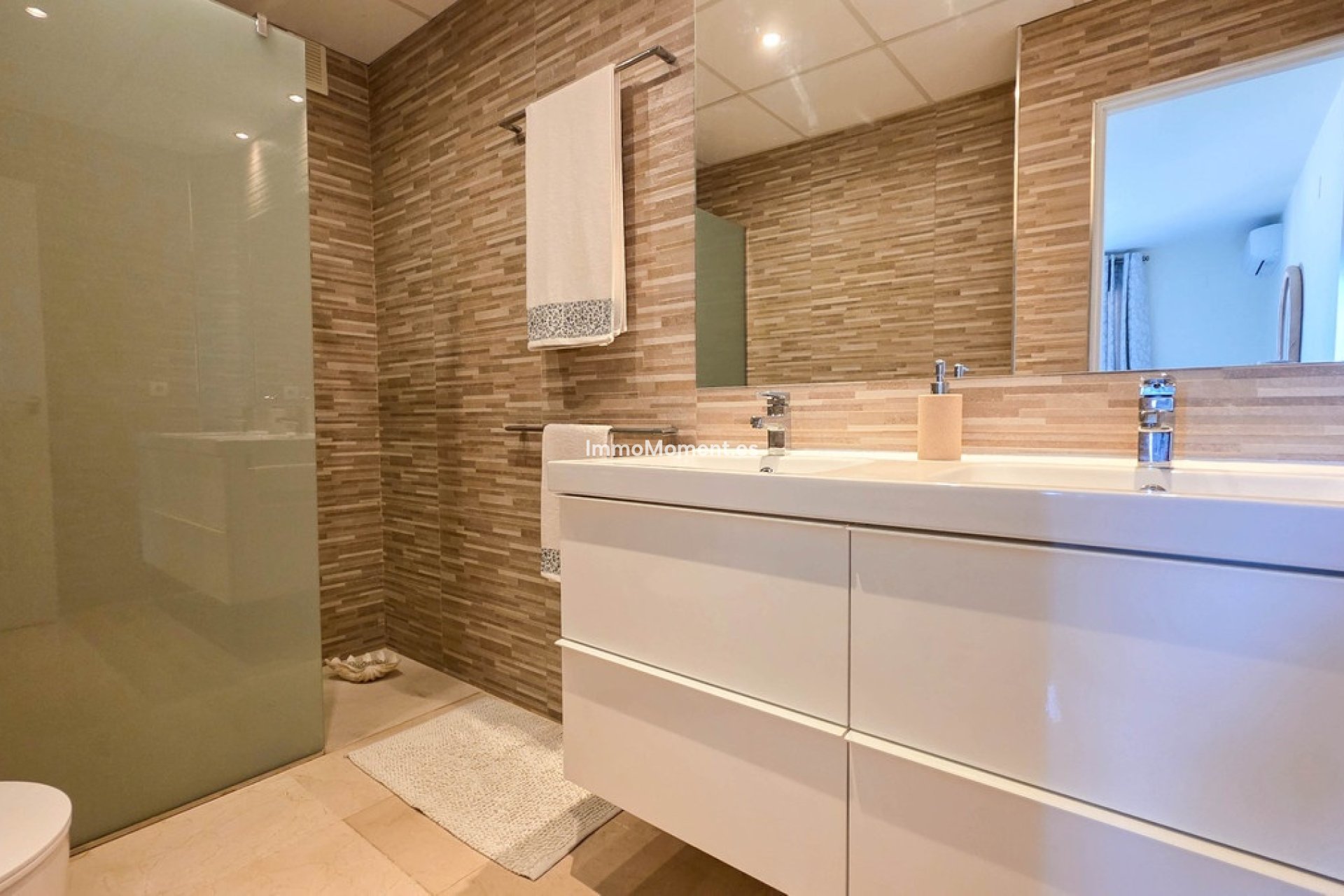 Resale - Apartment - Manilva - La Duquesa