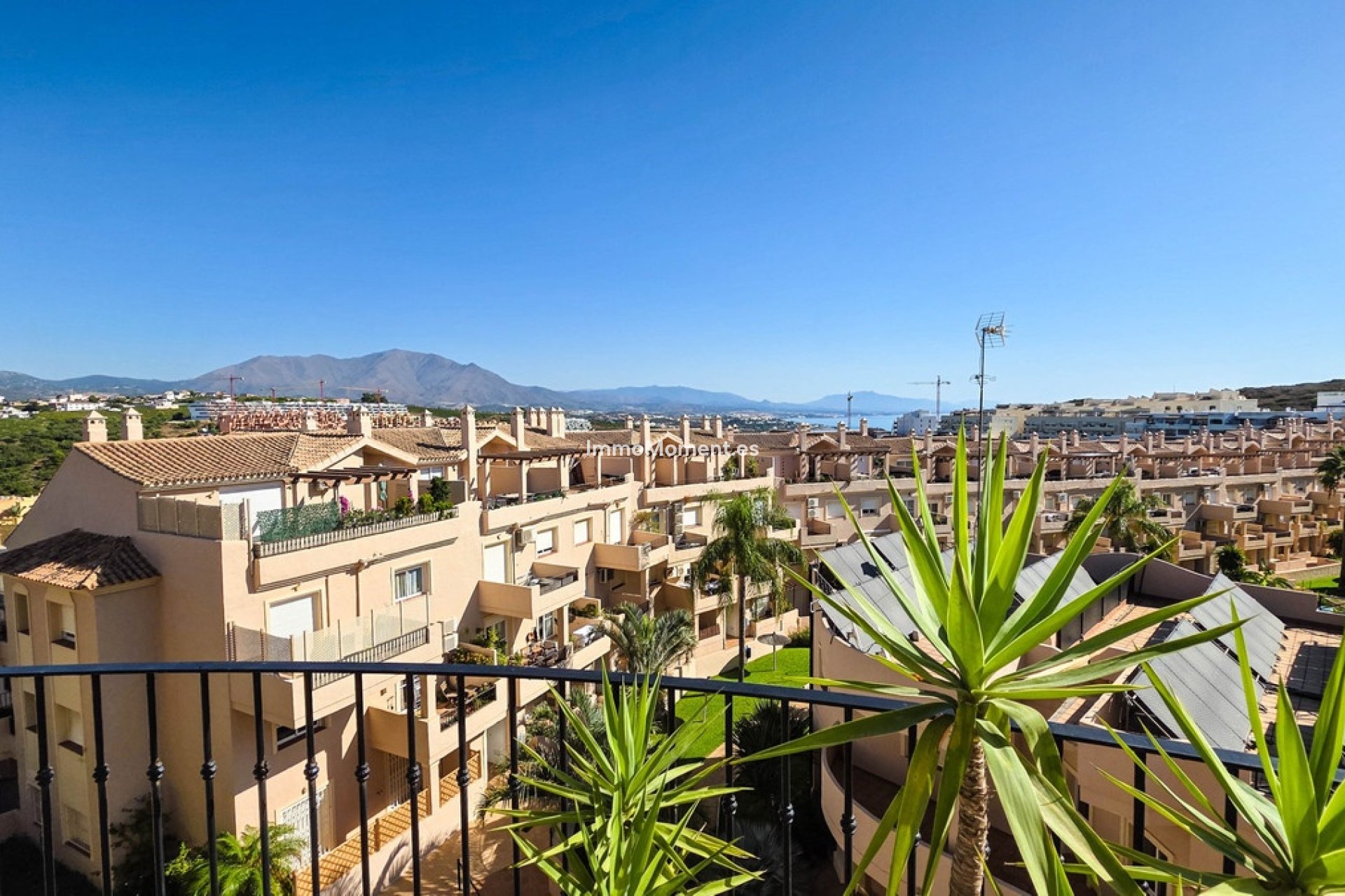 Resale - Apartment - Manilva - La Duquesa
