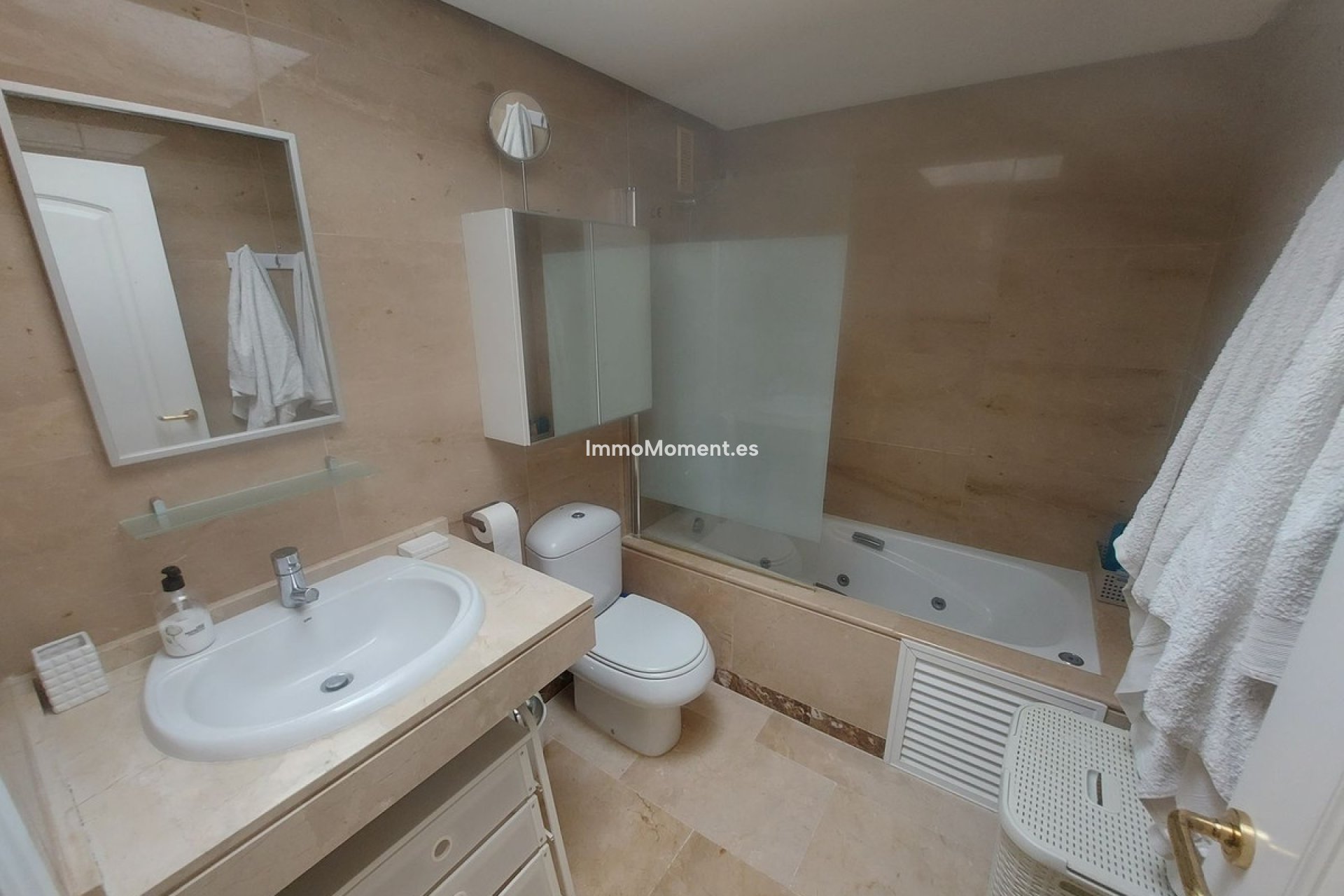 Resale - Apartment - Manilva - La Duquesa