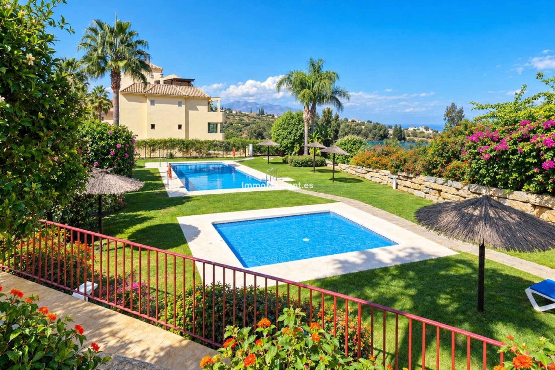 Resale - Apartment - Manilva - La Duquesa
