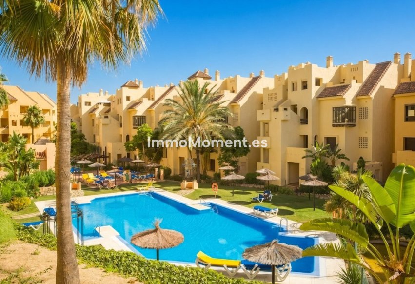 Resale - Apartment - Manilva - La Duquesa