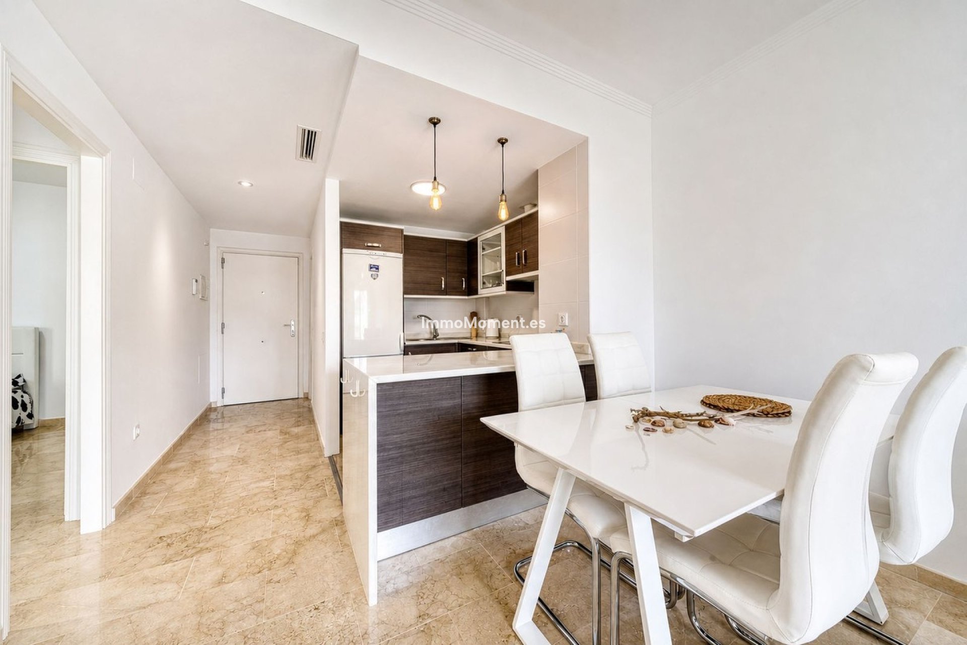 Resale - Apartment - Manilva - La Duquesa