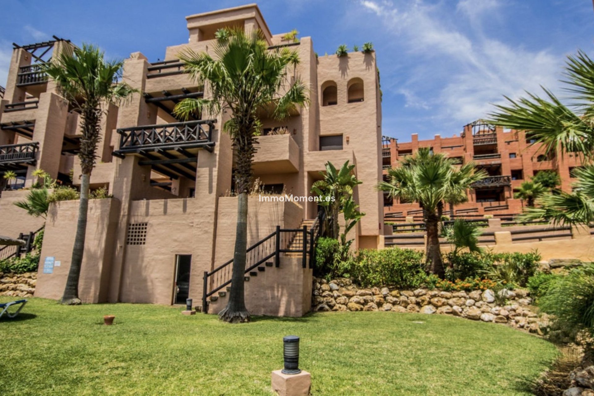 Resale - Apartment - Manilva - La Duquesa