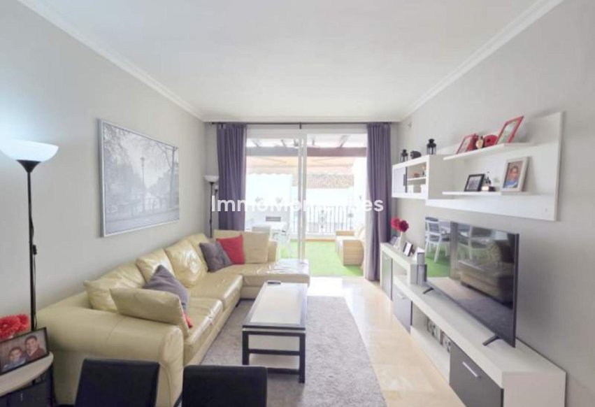 Resale - Apartment - Manilva - La Duquesa