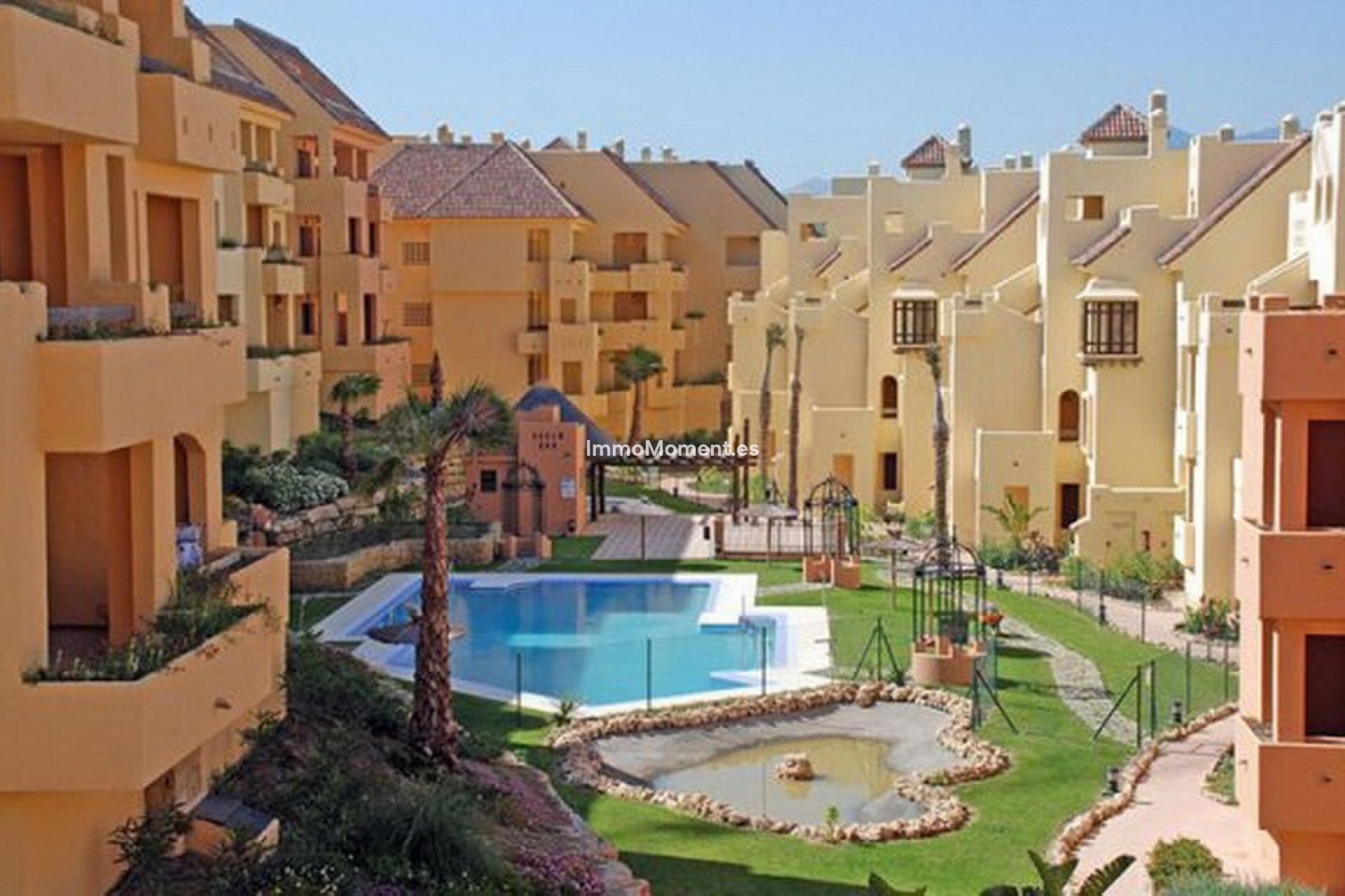 Resale - Apartment - Manilva - La Duquesa