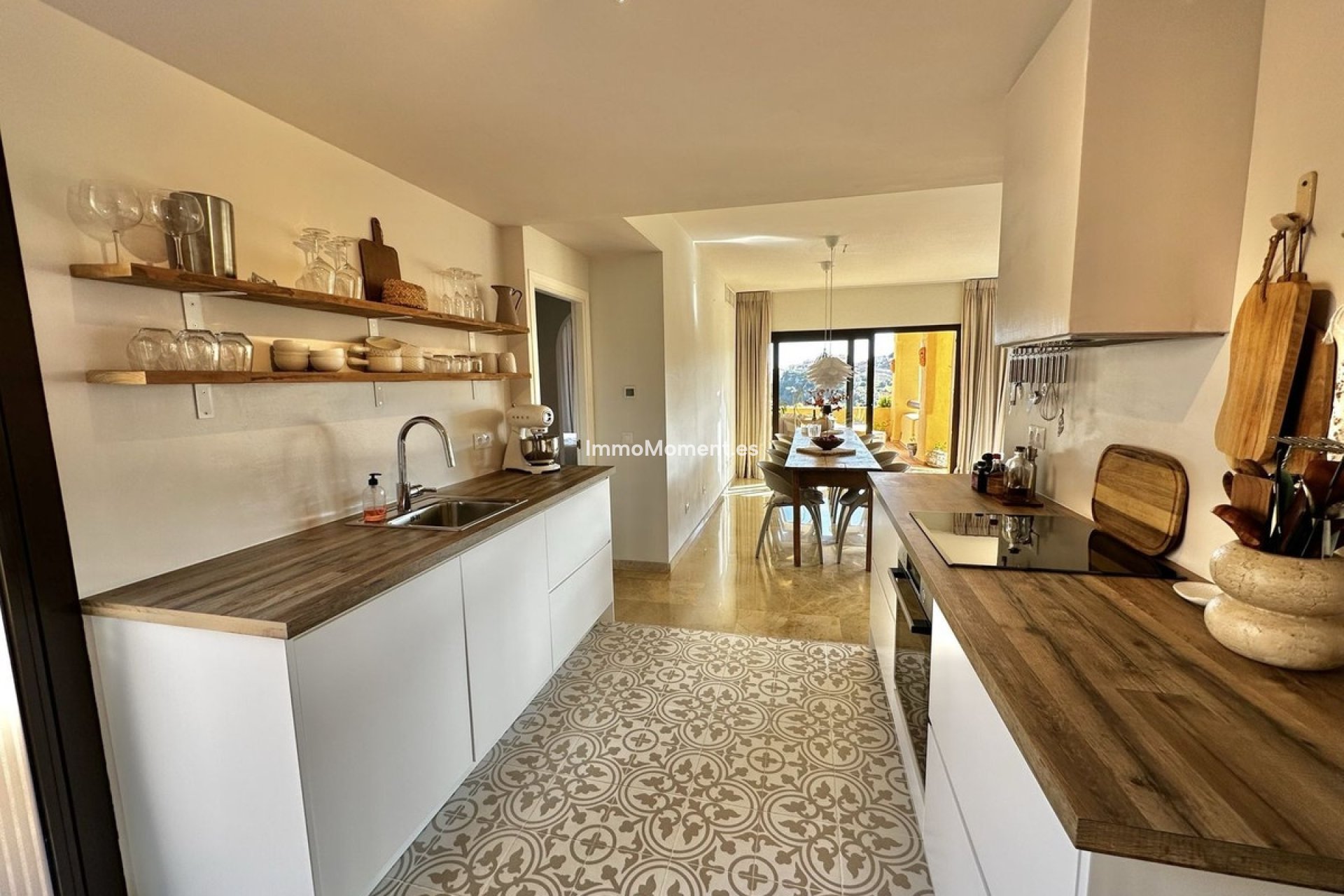 Resale - Apartment - Manilva - La Duquesa