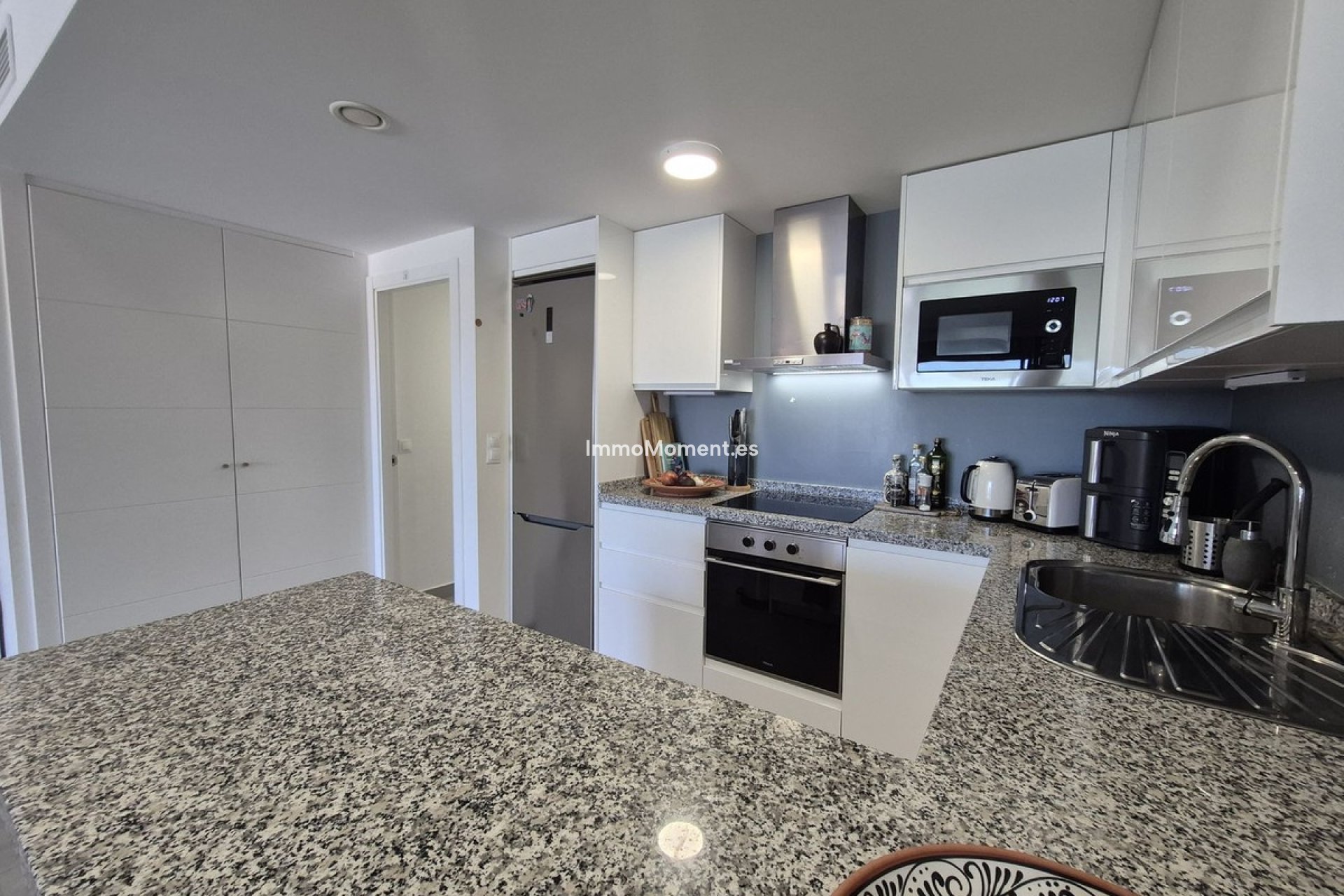 Resale - Apartment - Manilva - La Duquesa