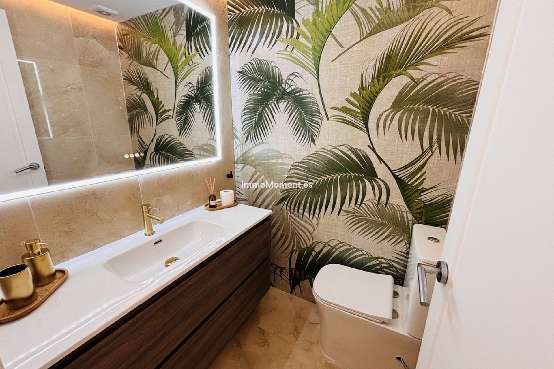 Resale - Apartment - Manilva - La Duquesa