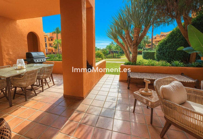 Resale - Apartment - Manilva - La Duquesa