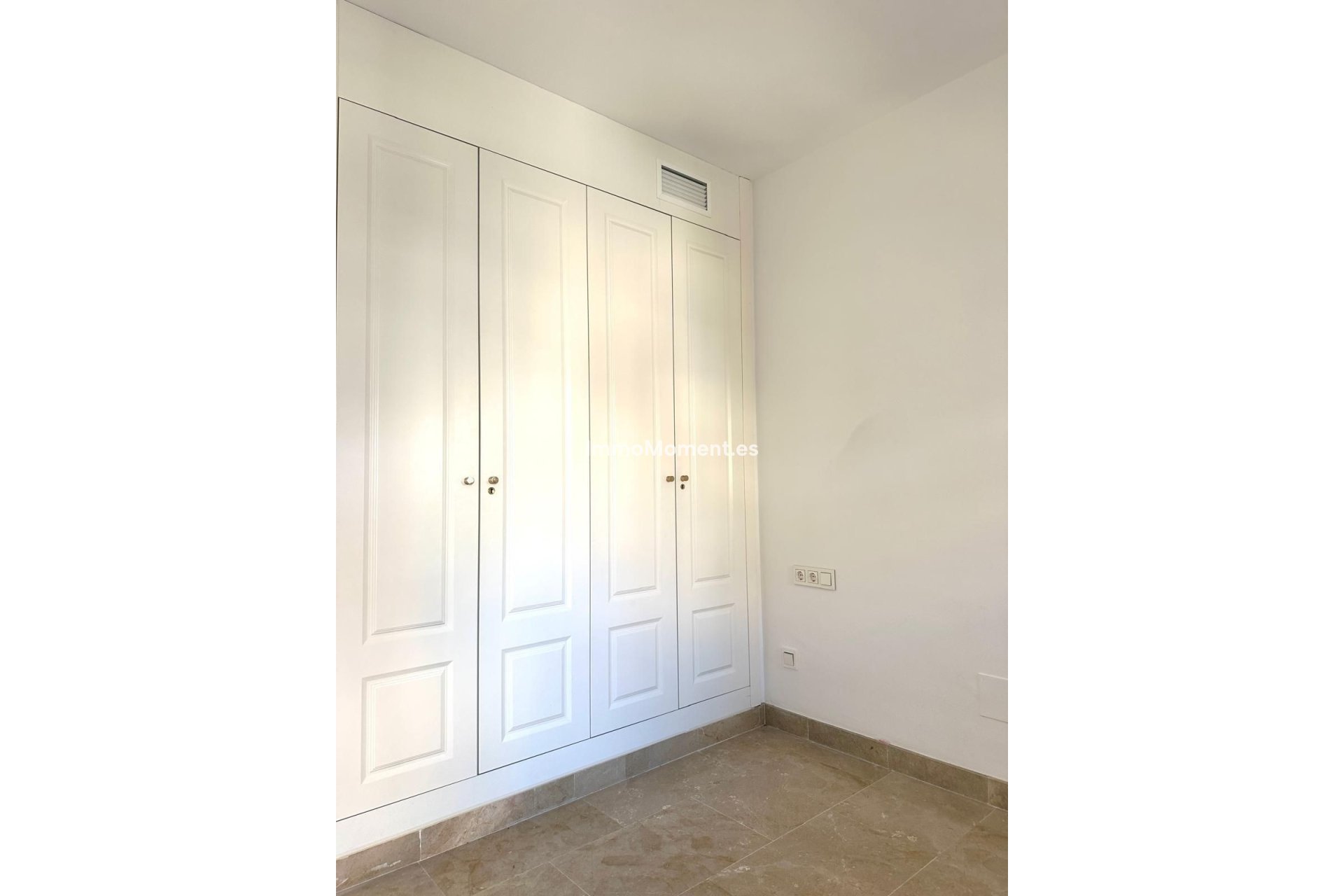 Resale - Apartment - Manilva - La Duquesa