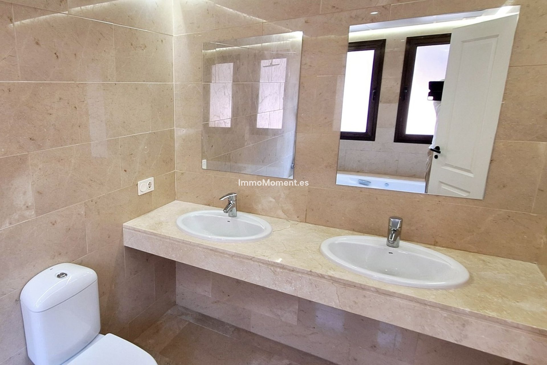 Resale - Apartment - Manilva - La Duquesa