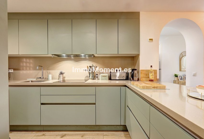 Resale - Apartment - Manilva - La Duquesa