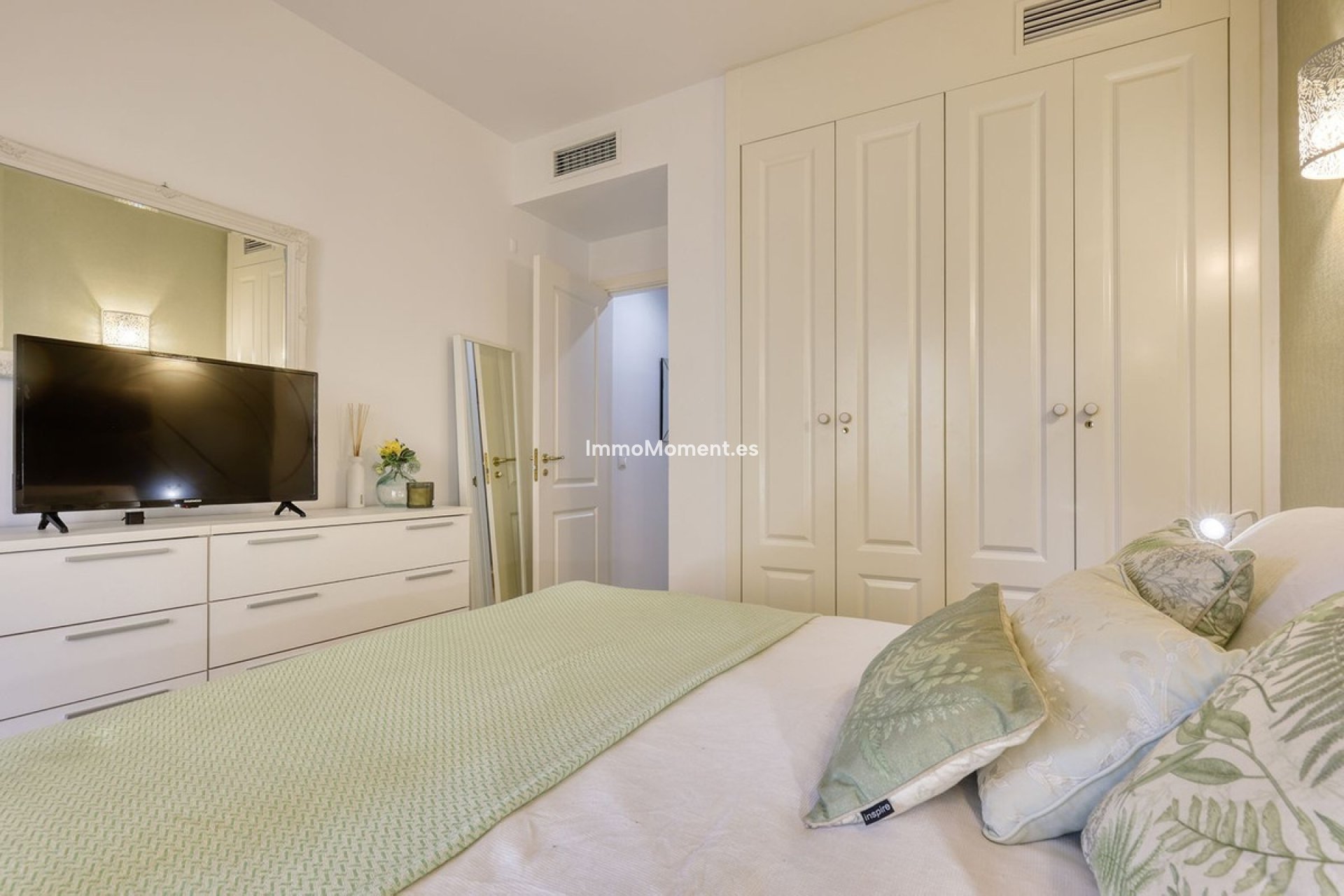 Resale - Apartment - Manilva - La Duquesa