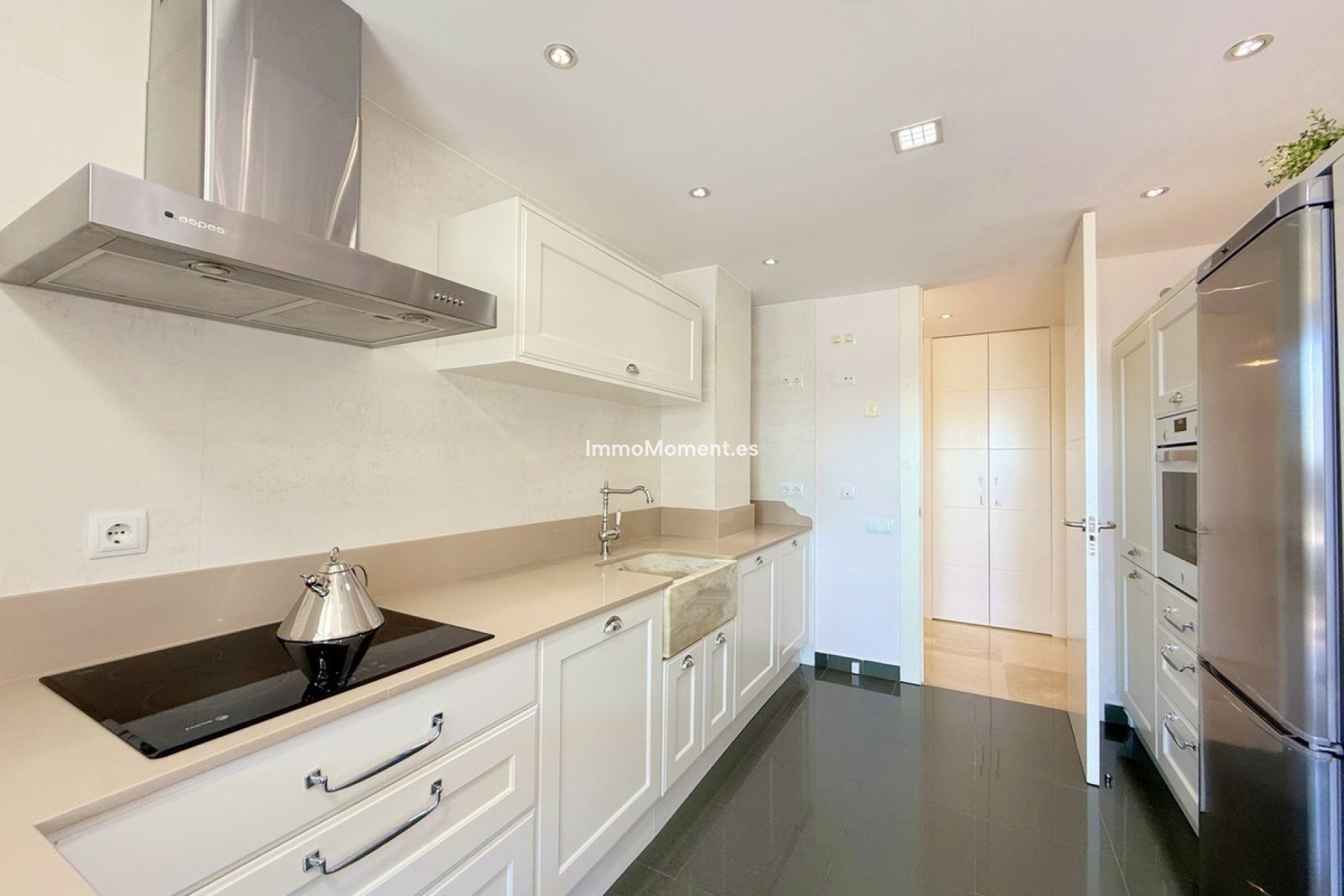 Resale - Apartment - Manilva - La Duquesa