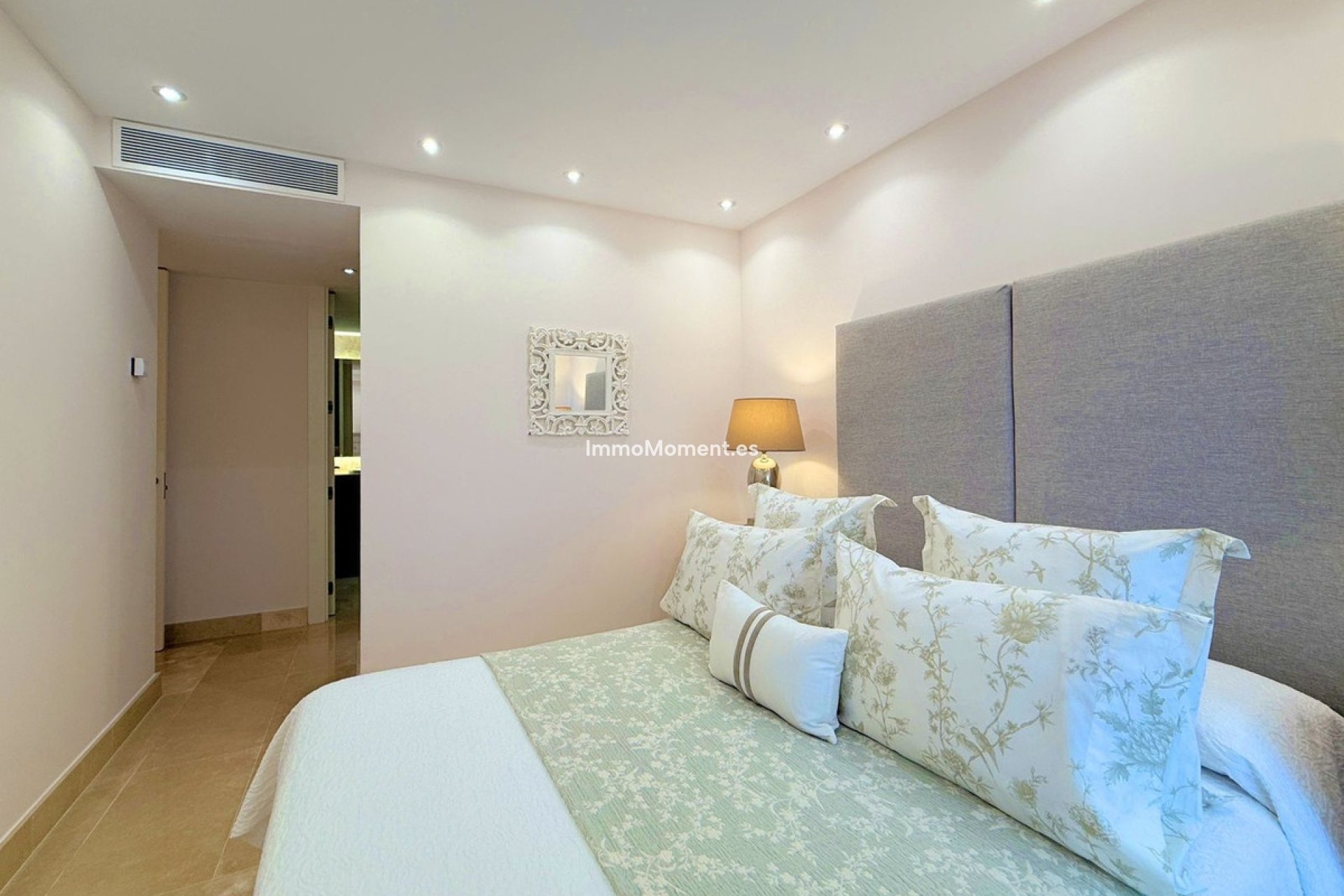 Resale - Apartment - Manilva - La Duquesa