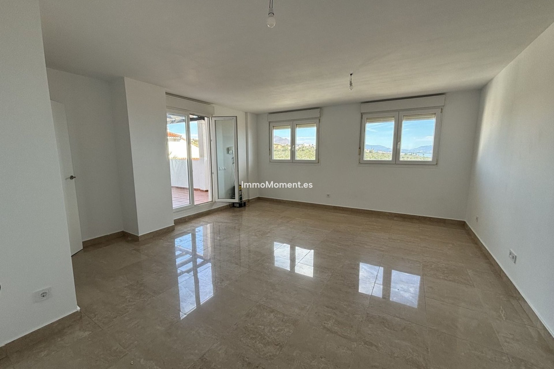 Resale - Apartment - Manilva - La Duquesa