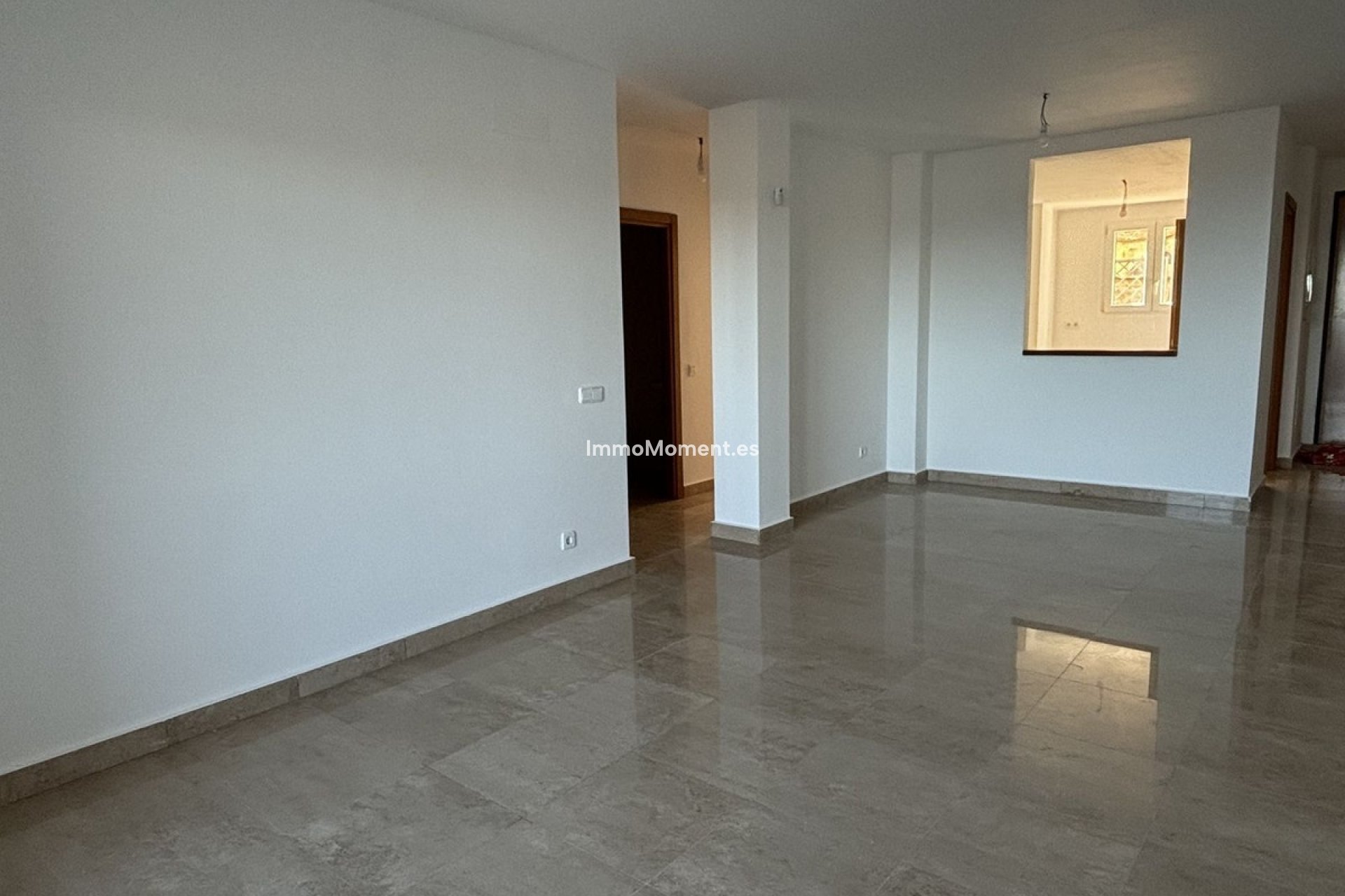 Resale - Apartment - Manilva - La Duquesa