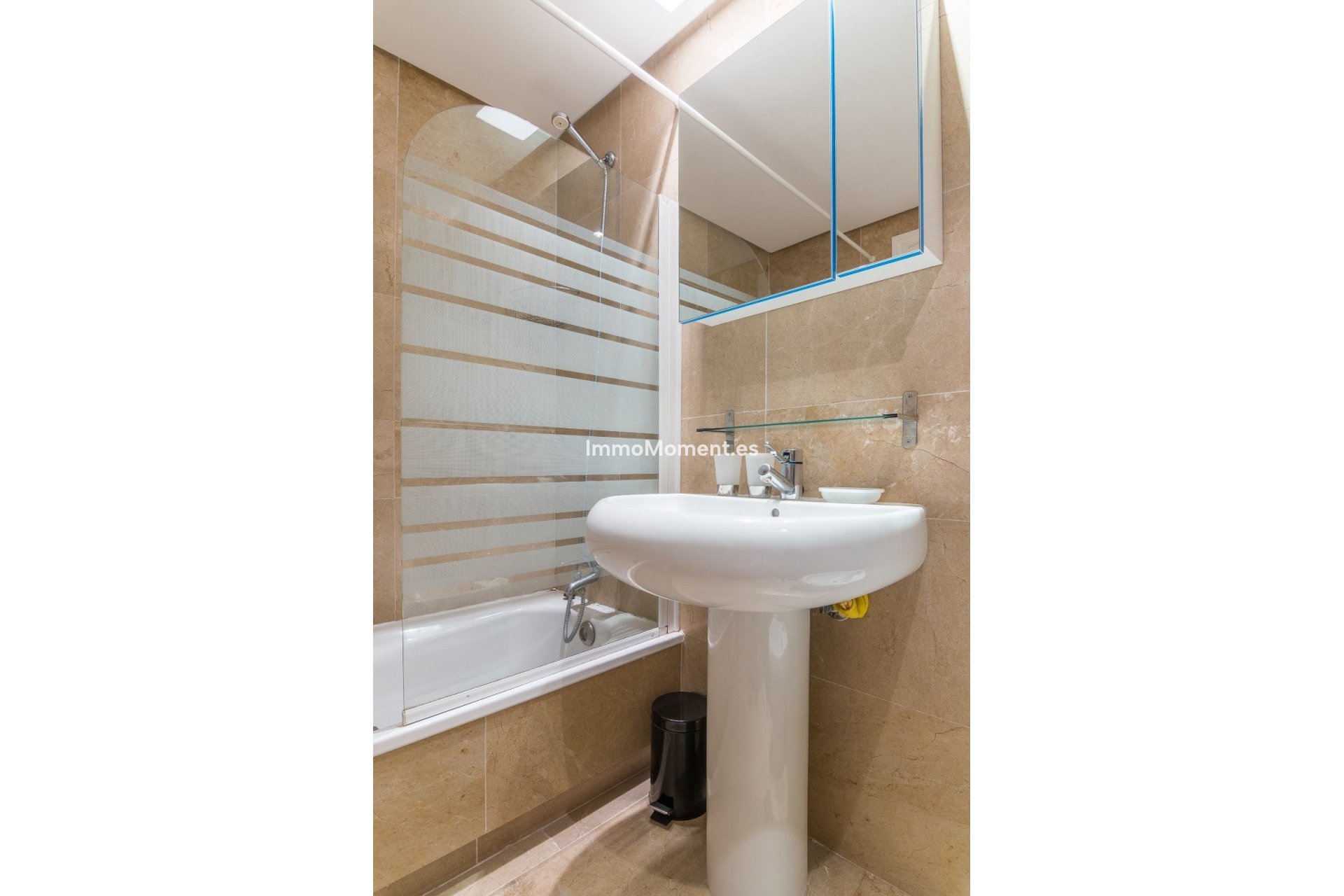 Resale - Apartment - Manilva - La Duquesa