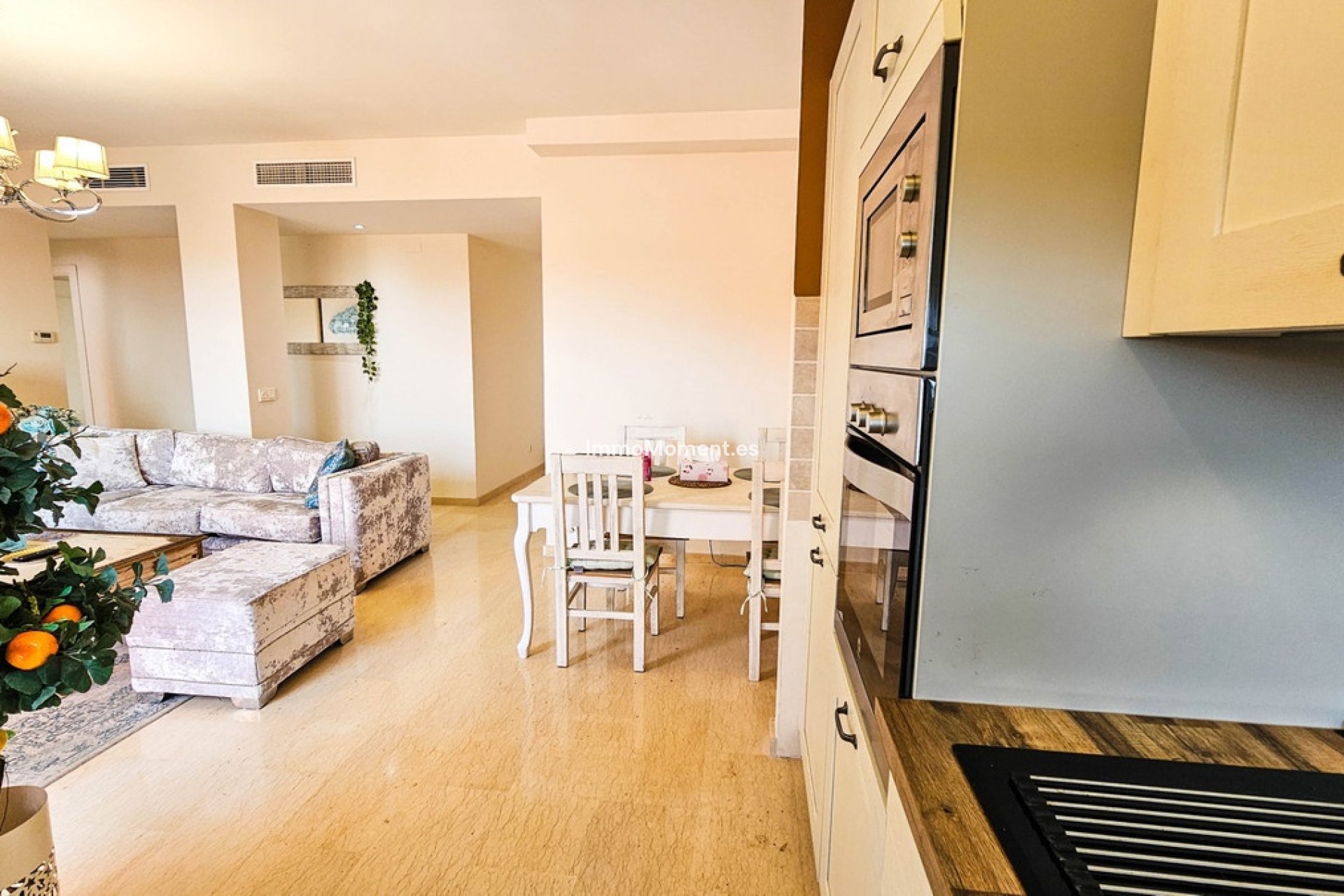 Resale - Apartment - Manilva - La Duquesa