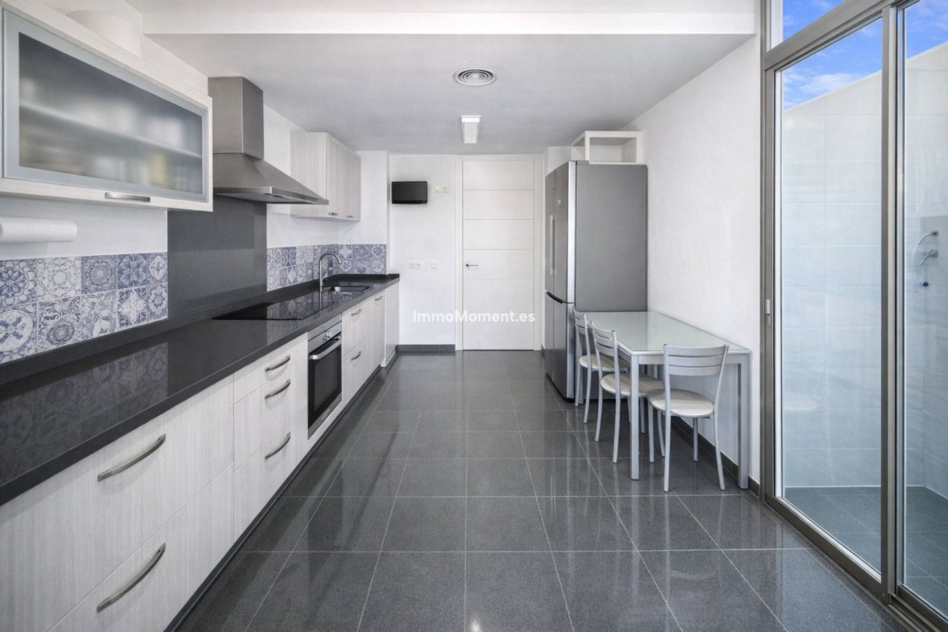 Resale - Apartment - Manilva - La Duquesa