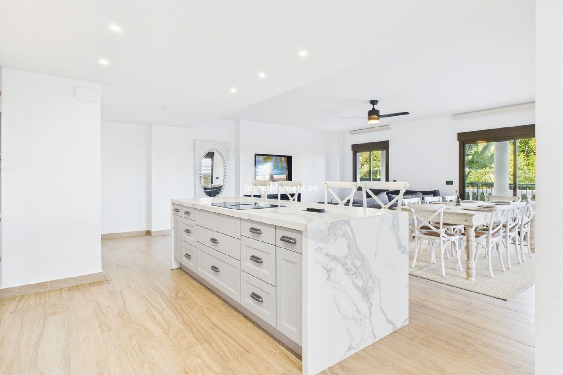 Resale - Apartment - Manilva - La Duquesa