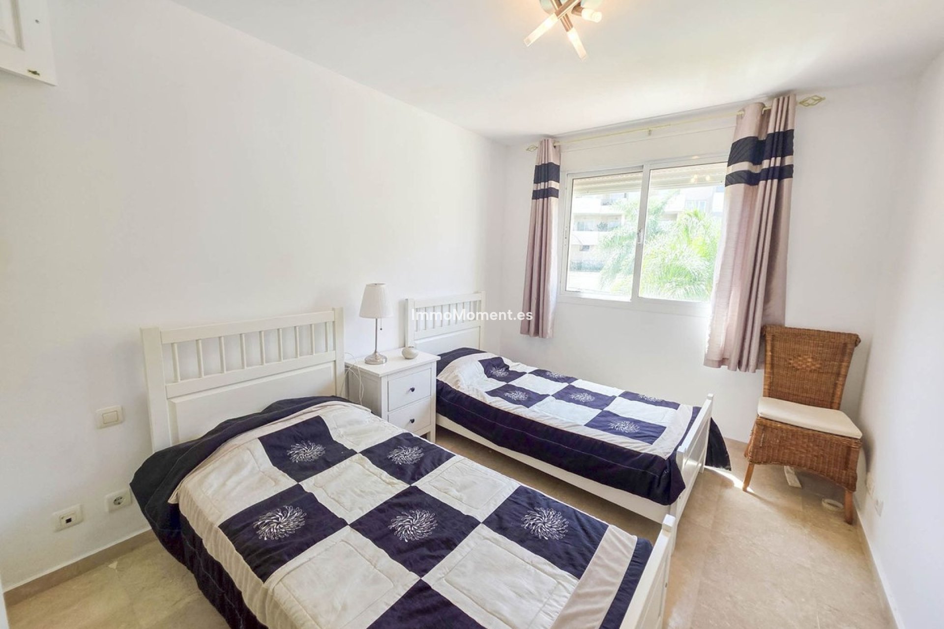 Resale - Apartment - Manilva - La Duquesa