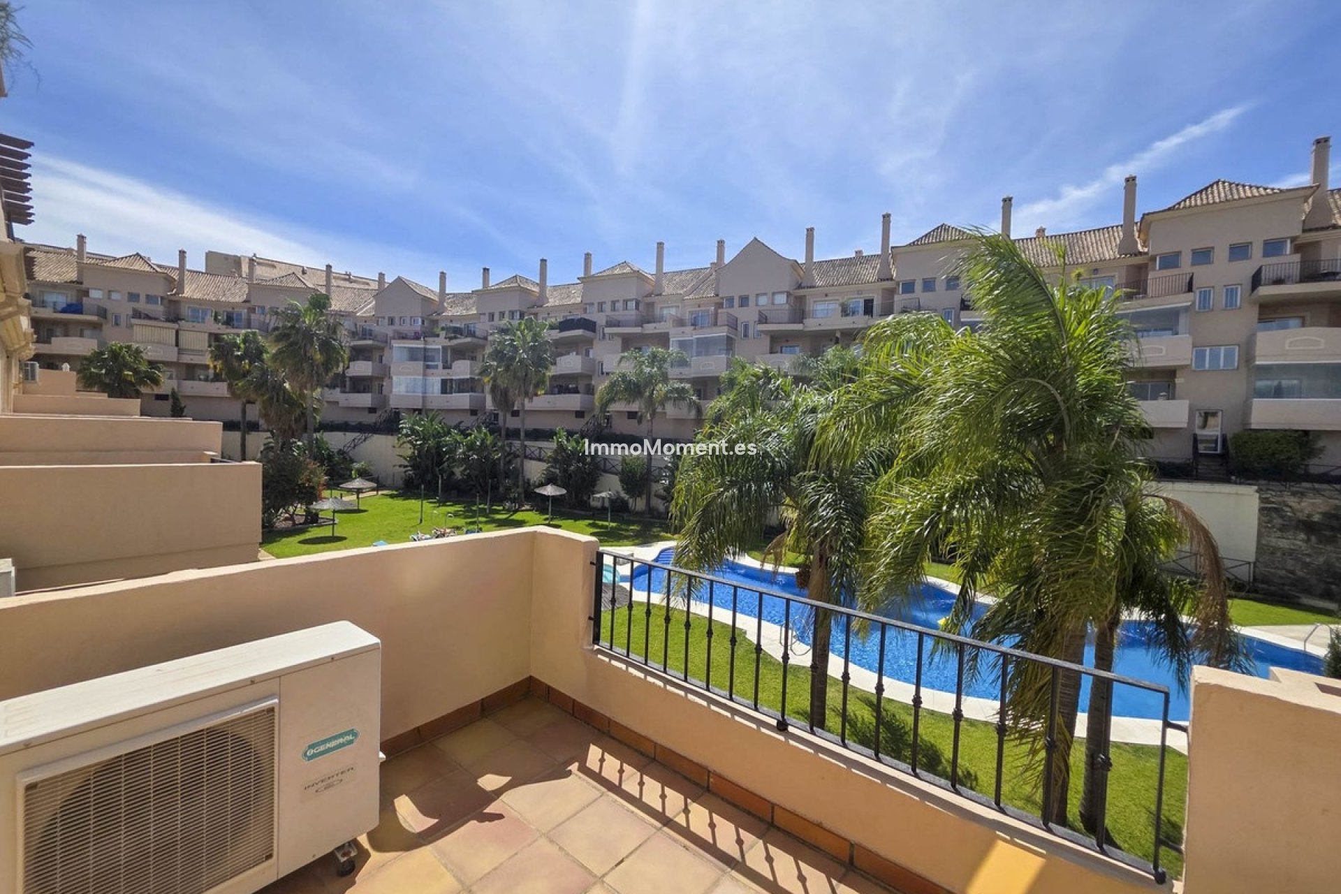 Resale - Apartment - Manilva - La Duquesa