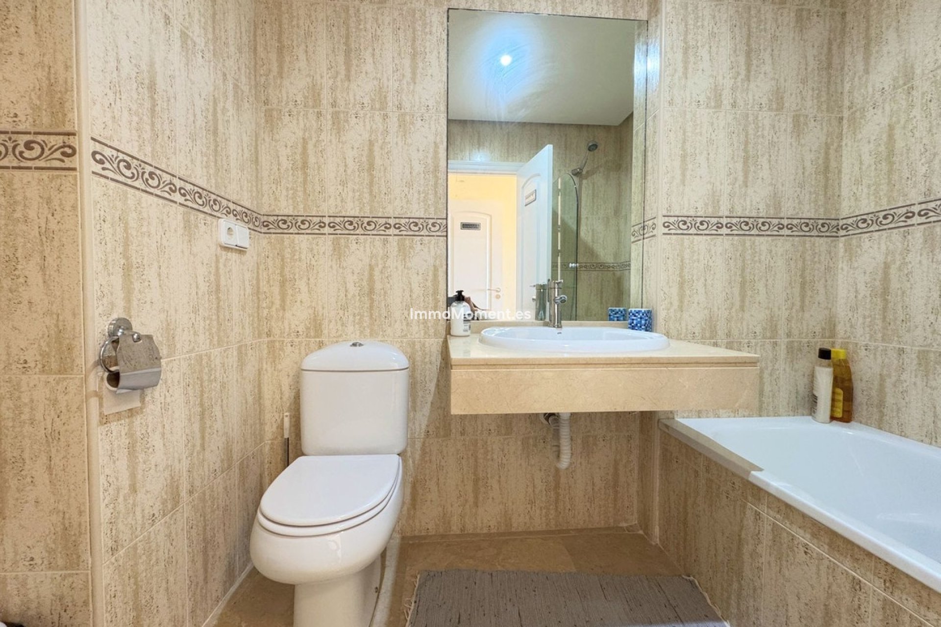 Resale - Apartment - Manilva - La Duquesa