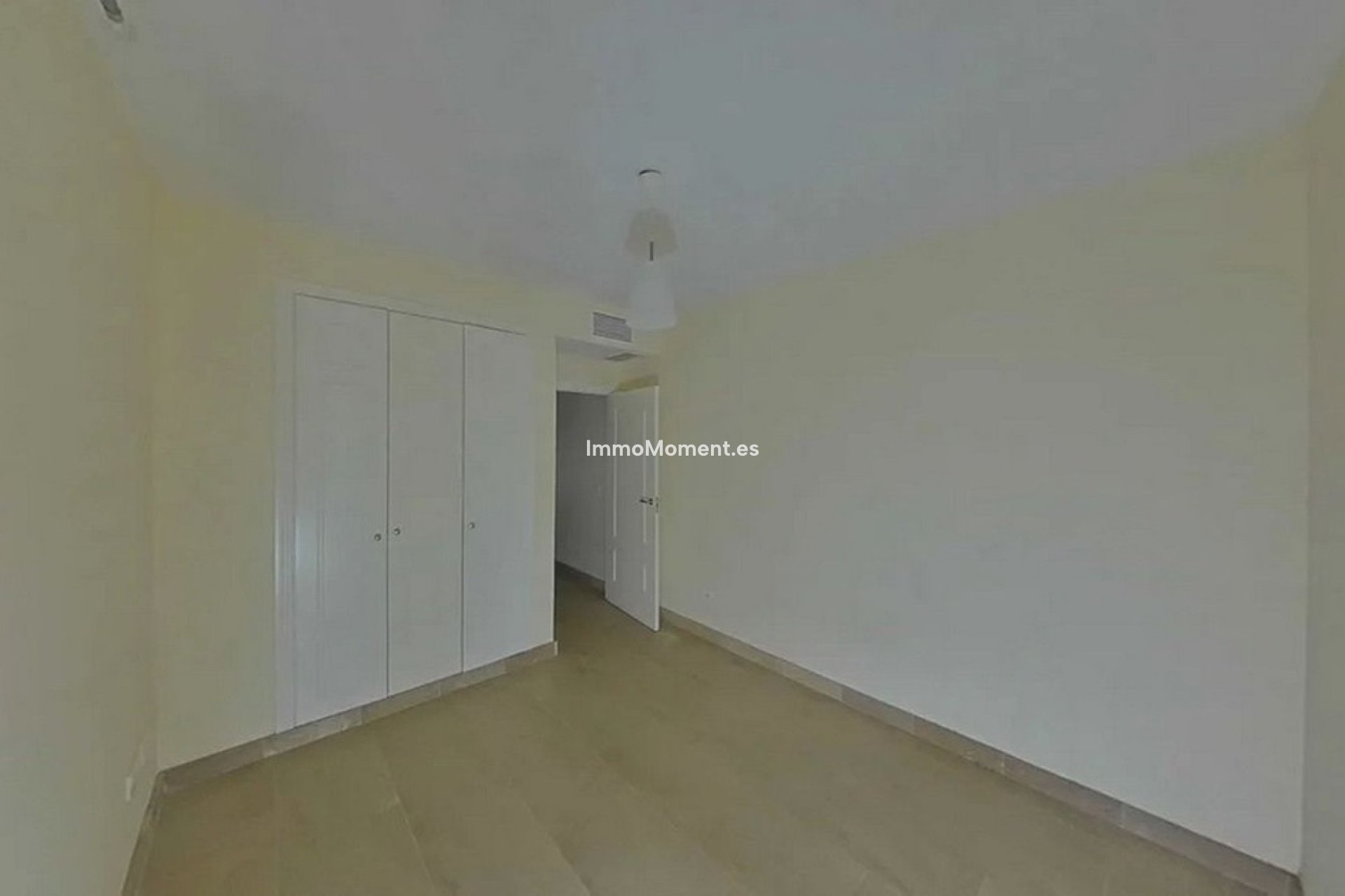 Resale - Apartment - Manilva - La Duquesa