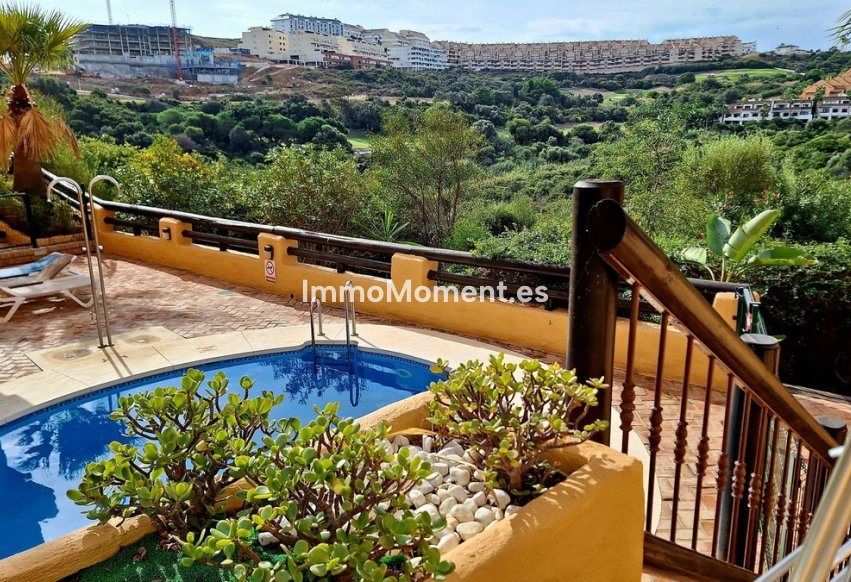 Resale - Apartment - Manilva - La Duquesa