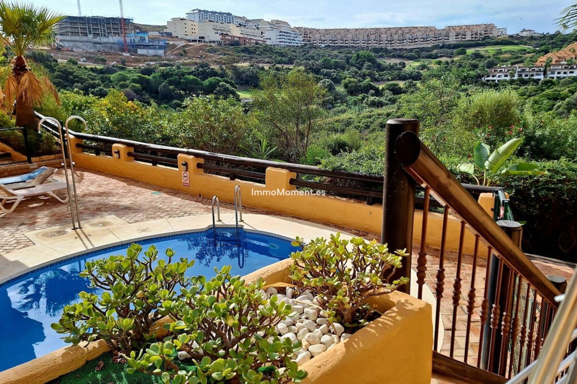 Resale - Apartment - Manilva - La Duquesa