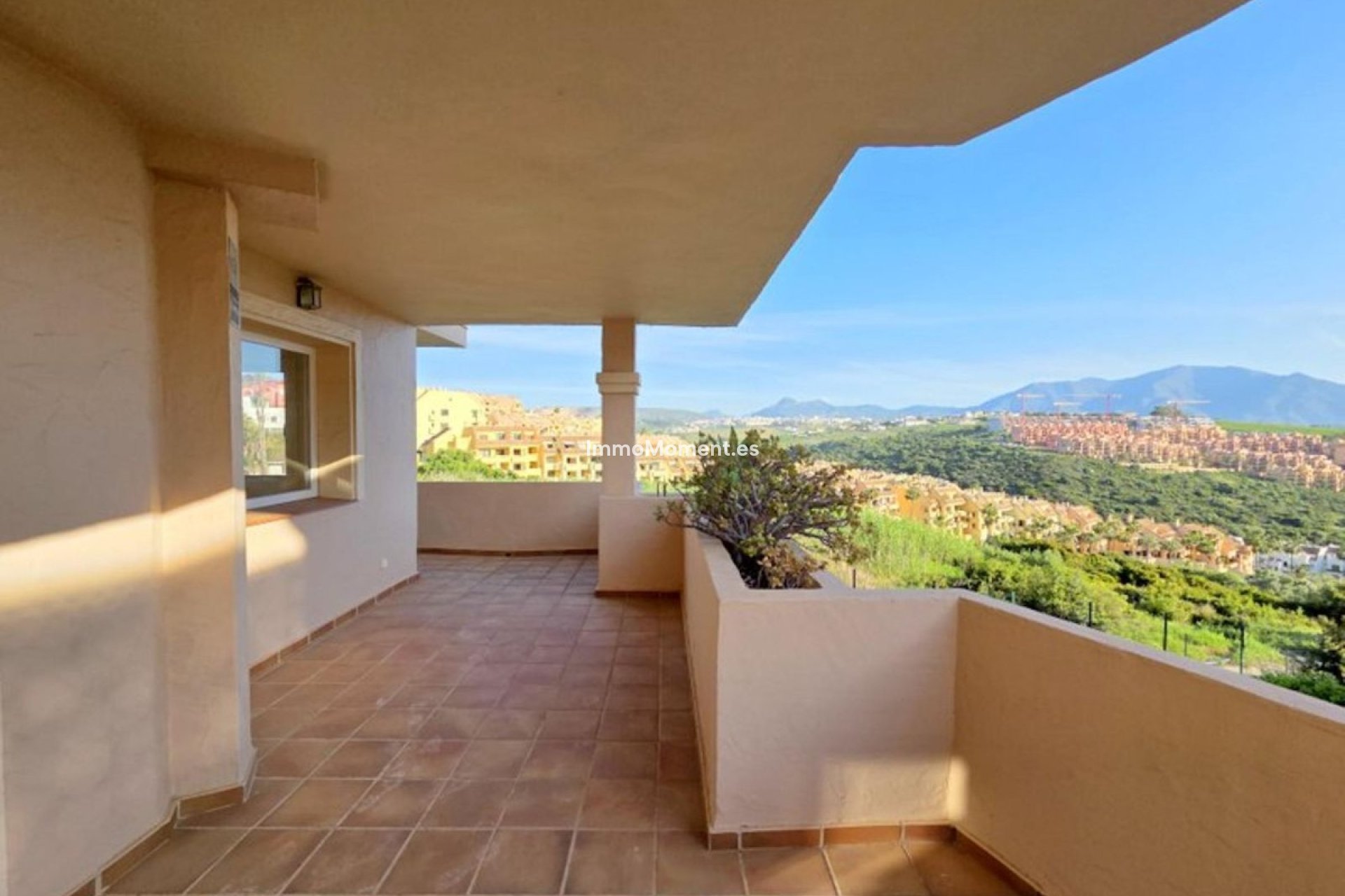 Resale - Apartment - Manilva - La Duquesa