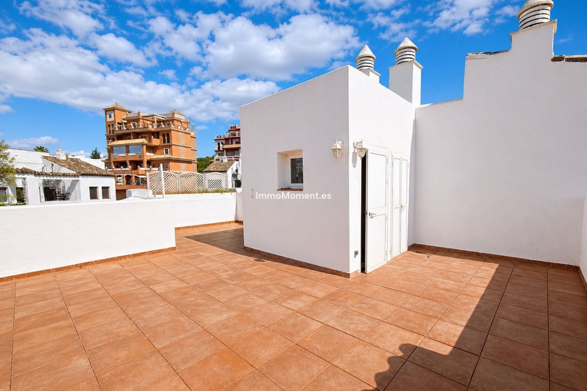 Resale - Apartment - Manilva - La Duquesa