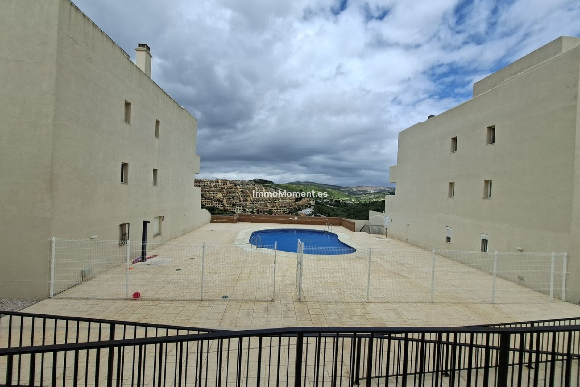 Resale - Apartment - Manilva - La Duquesa