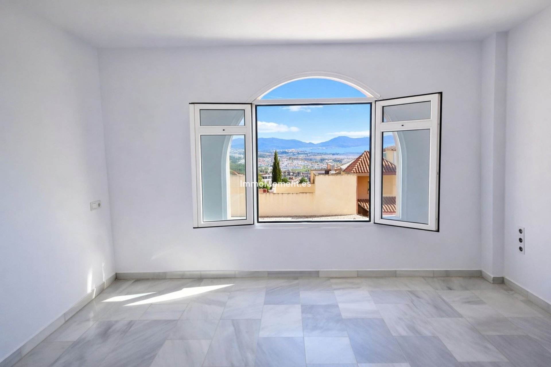 Resale - Apartment - Manilva - La Duquesa