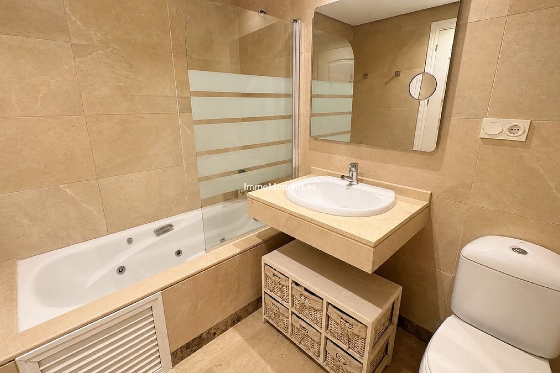 Resale - Apartment - Manilva - La Duquesa