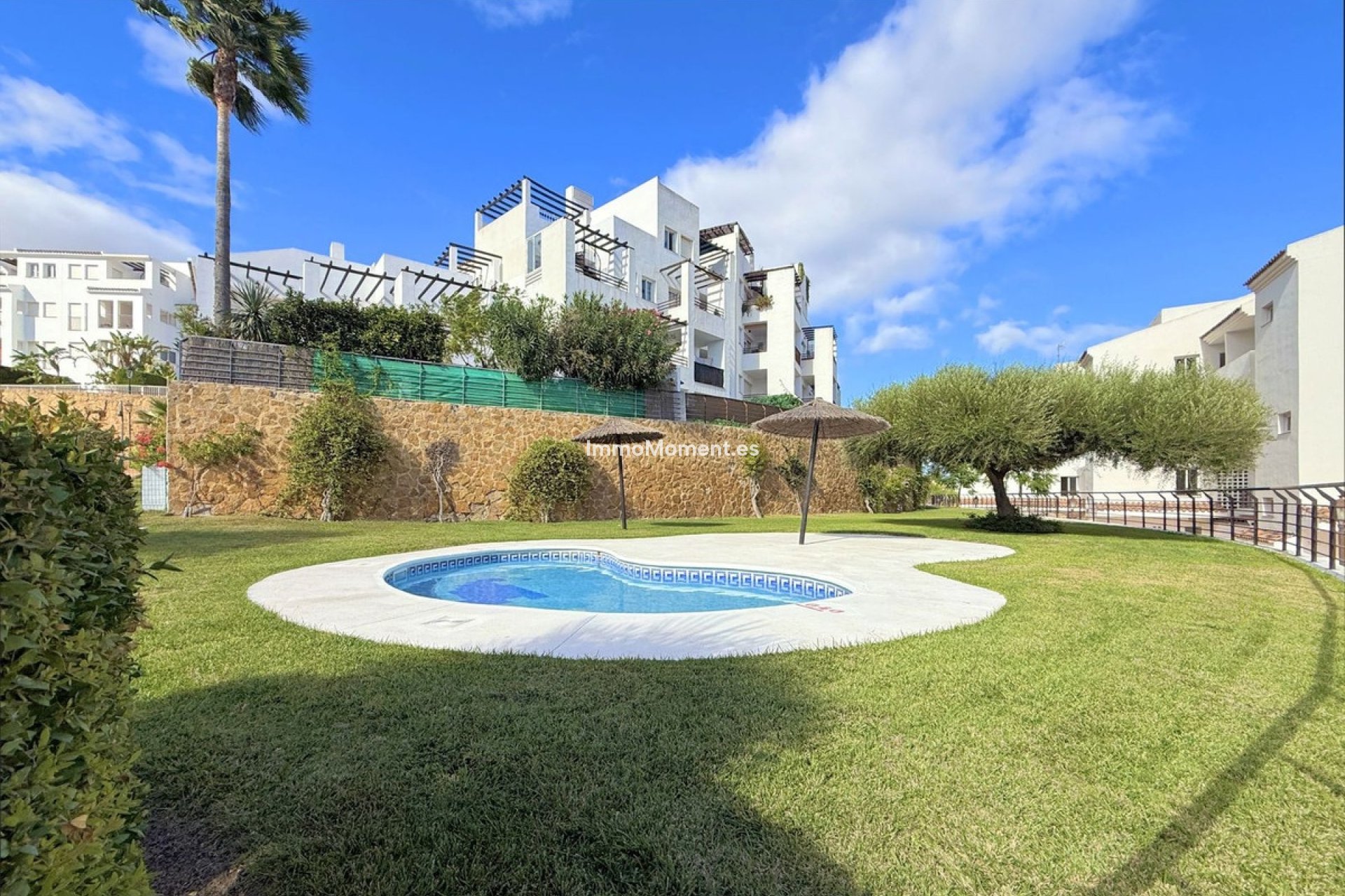 Resale - Apartment - Manilva - La Duquesa