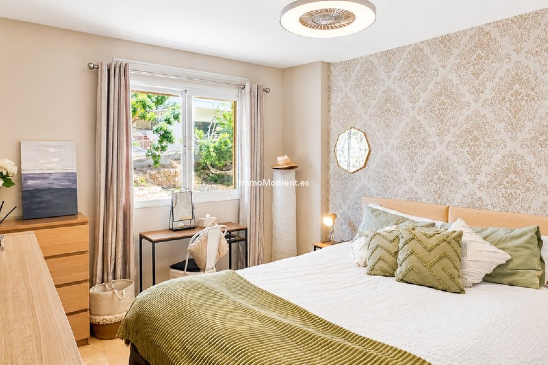 Resale - Apartment - Manilva - La Duquesa