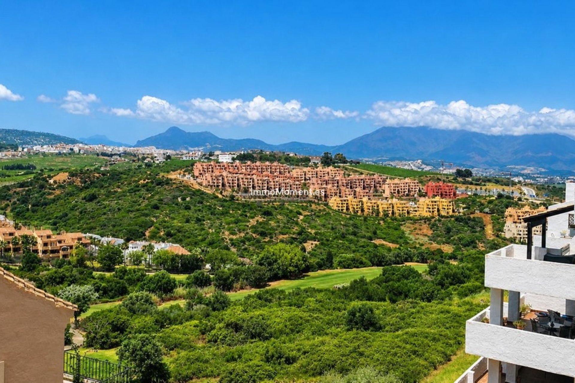 Resale - Apartment - Manilva - La Duquesa
