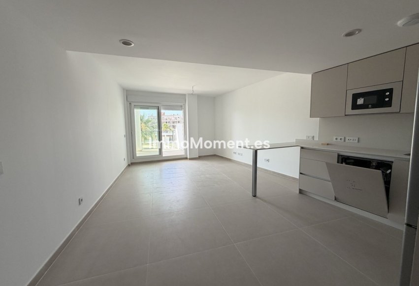 Resale - Apartment - Manilva - La Duquesa