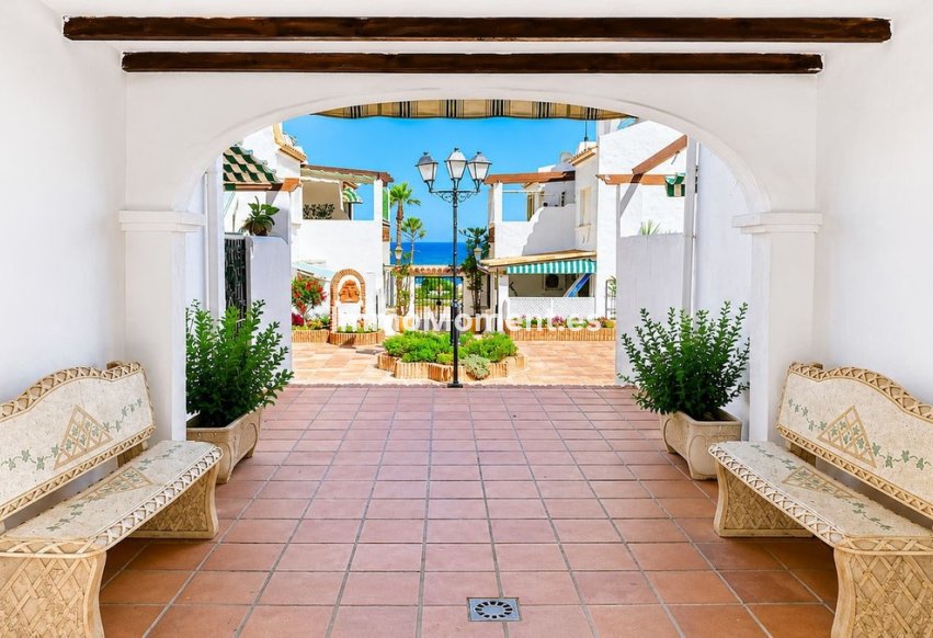 Resale - Apartment - Manilva - La Duquesa