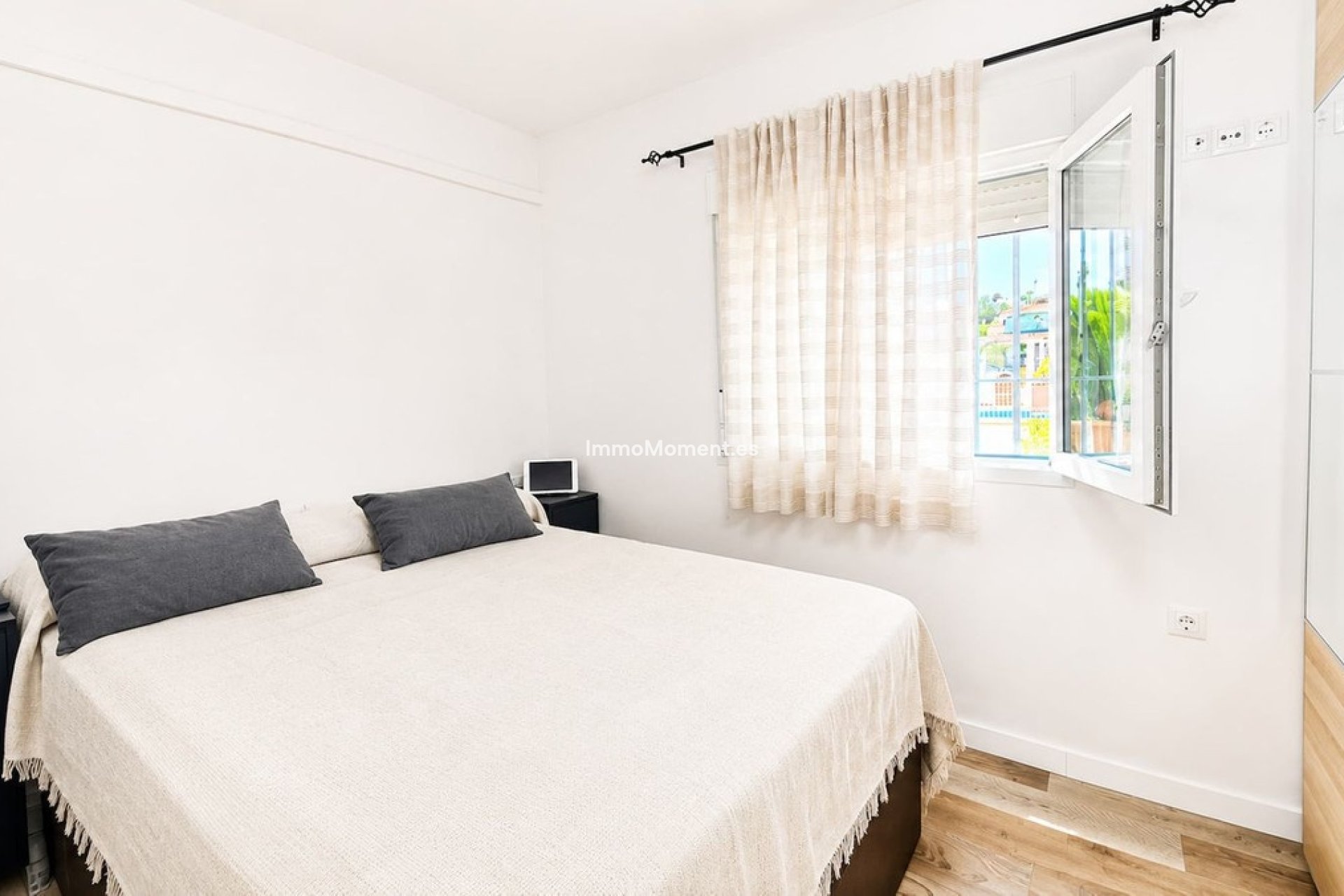 Resale - Apartment - Manilva - La Duquesa