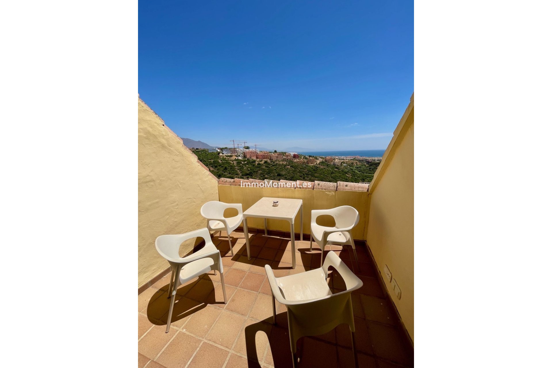 Resale - Apartment - Manilva - La Duquesa