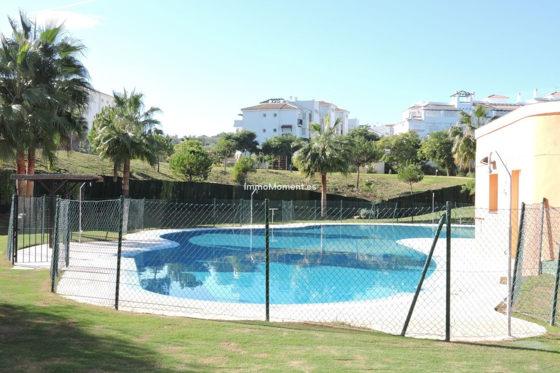 Resale - Apartment - Manilva - San Luis de Sabinillas